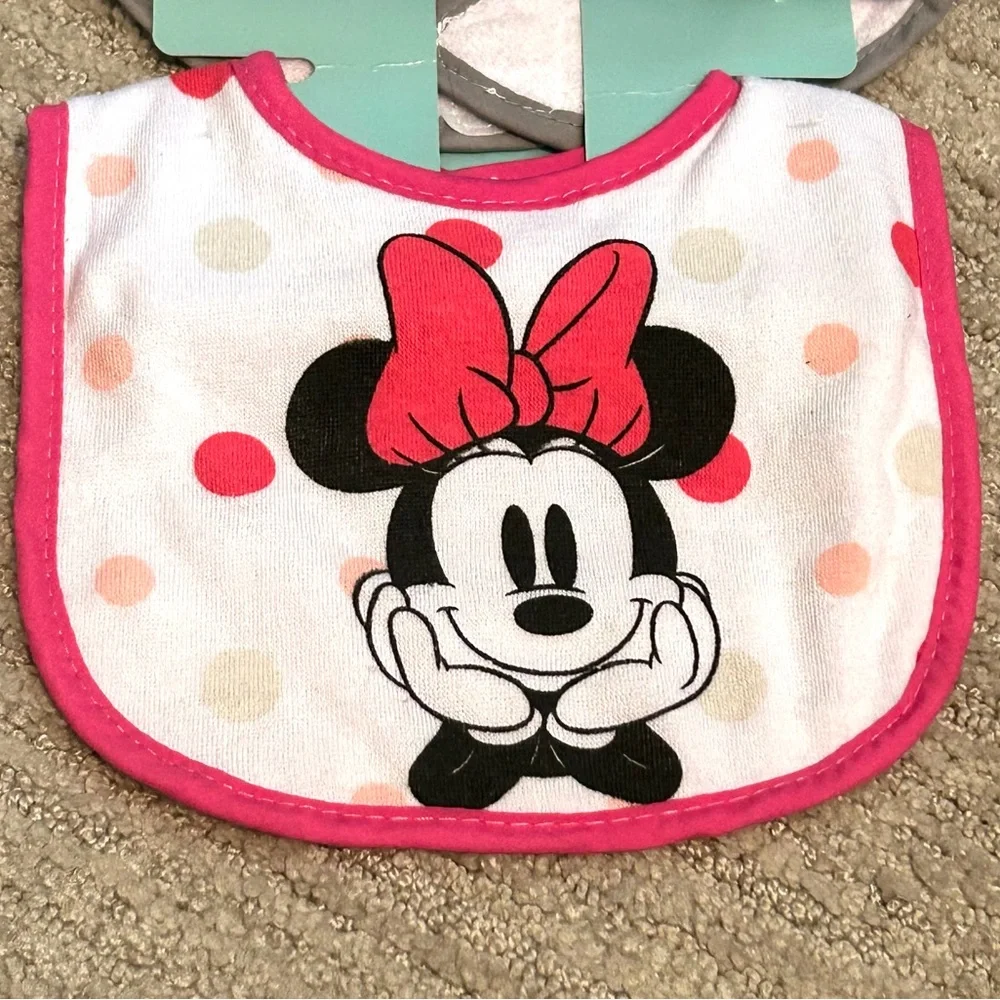Disney Baby Minnie Mouse 3 PK Bib Set and 2 Sippie 10oz. Cups. NWT